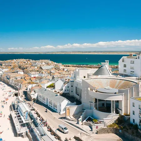 Manor Court * Penzance